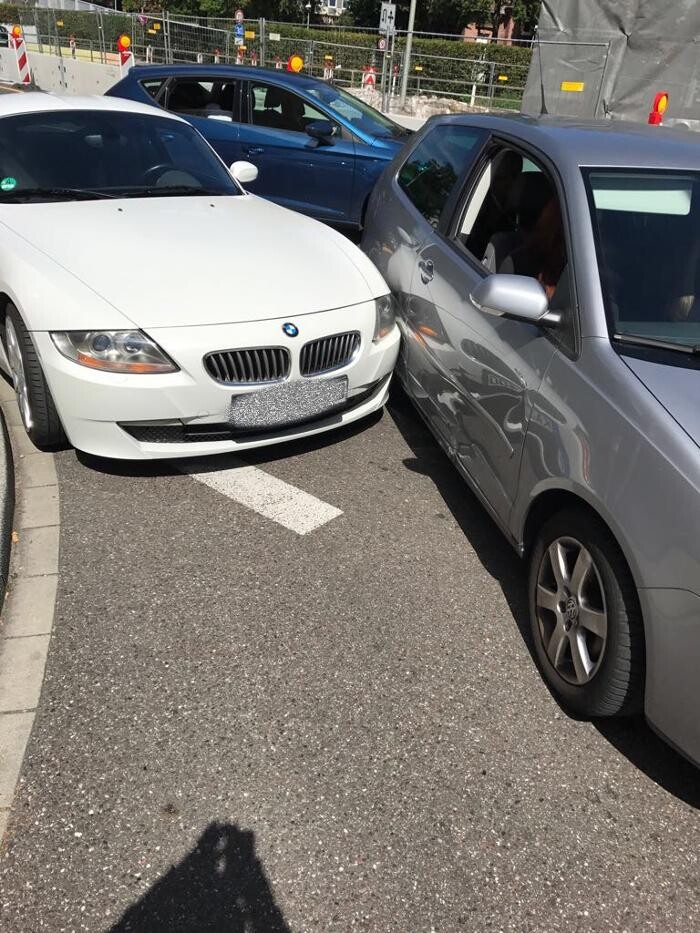 Bilder Kfz Gutachter & Sachverständiger | UNFALLGUTACHTER24 GmbH