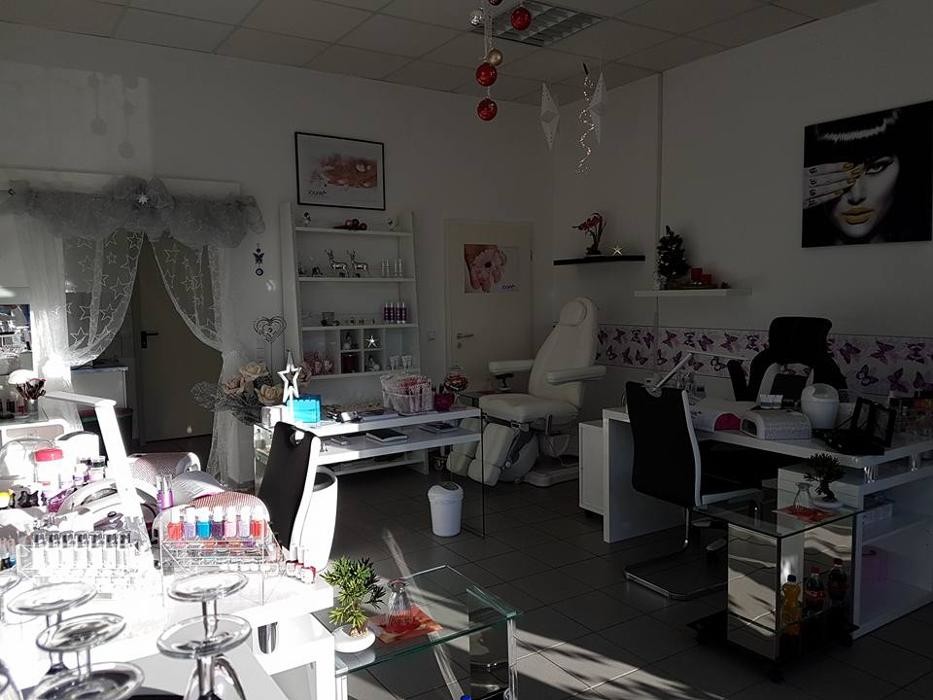 Bilder Stars Nails & Cosmetics