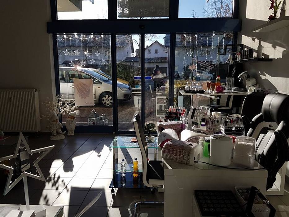 Bilder Stars Nails & Cosmetics