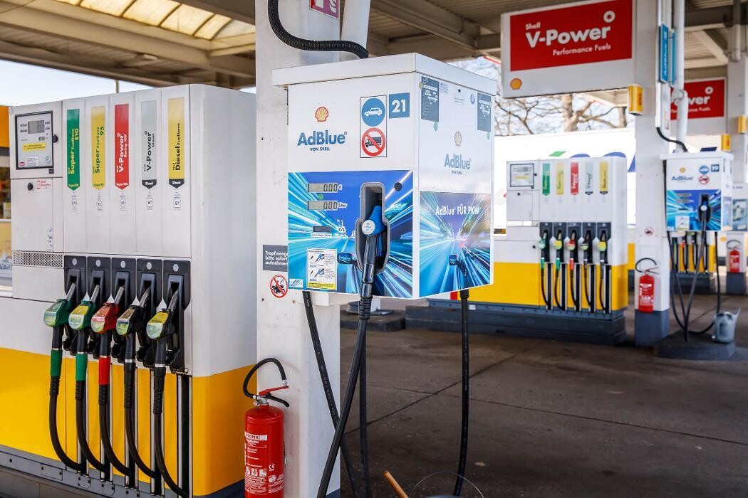 Bilder Shell Recharge Charging Station