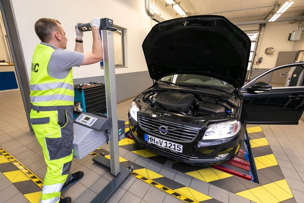 Bilder ADAC Prüfzentrum Hamburg