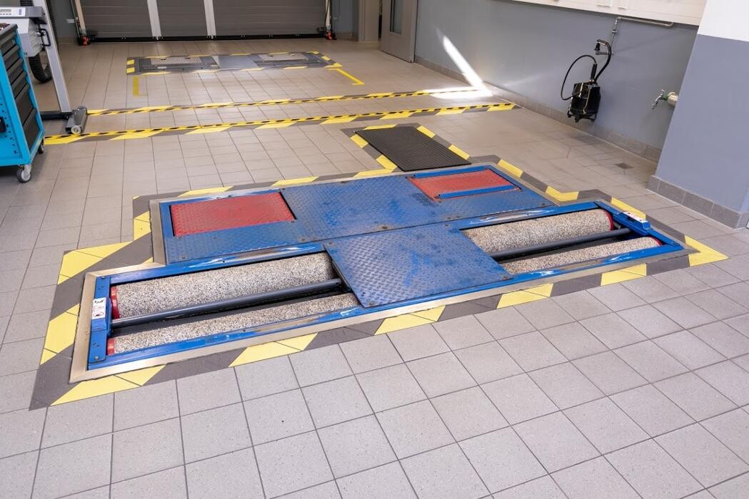 Bilder ADAC Prüfzentrum Hamburg