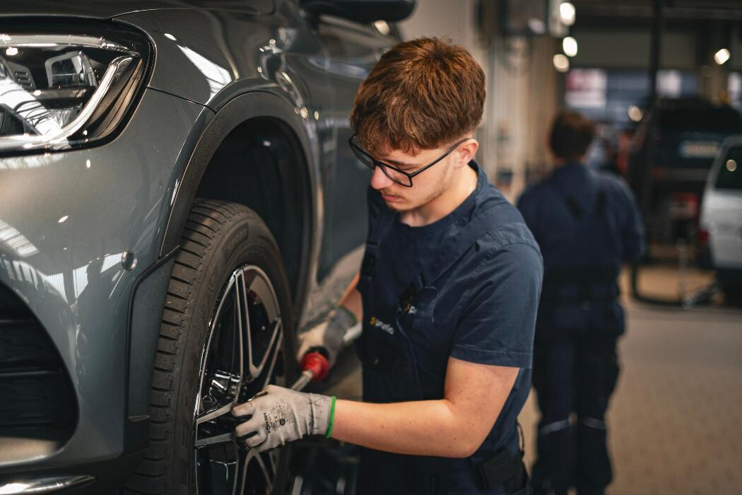 Bilder Premio Reifen + Autoservice Jendrossek Autoteile GmbH