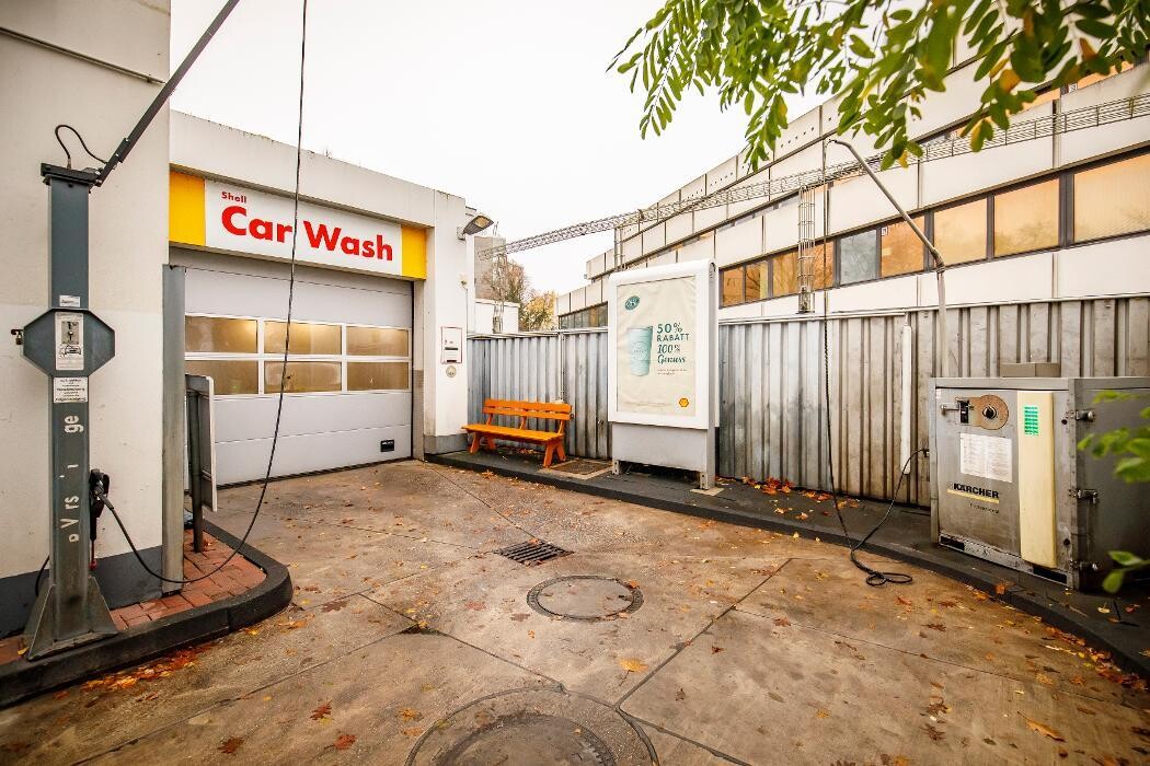 Bilder Shell Recharge Charging Station