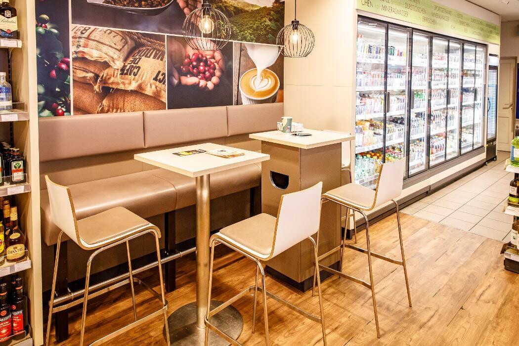 Bilder Shell Recharge Charging Station