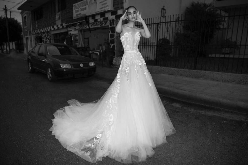 Bilder Brilliant Hochzeitsmoden GmbH