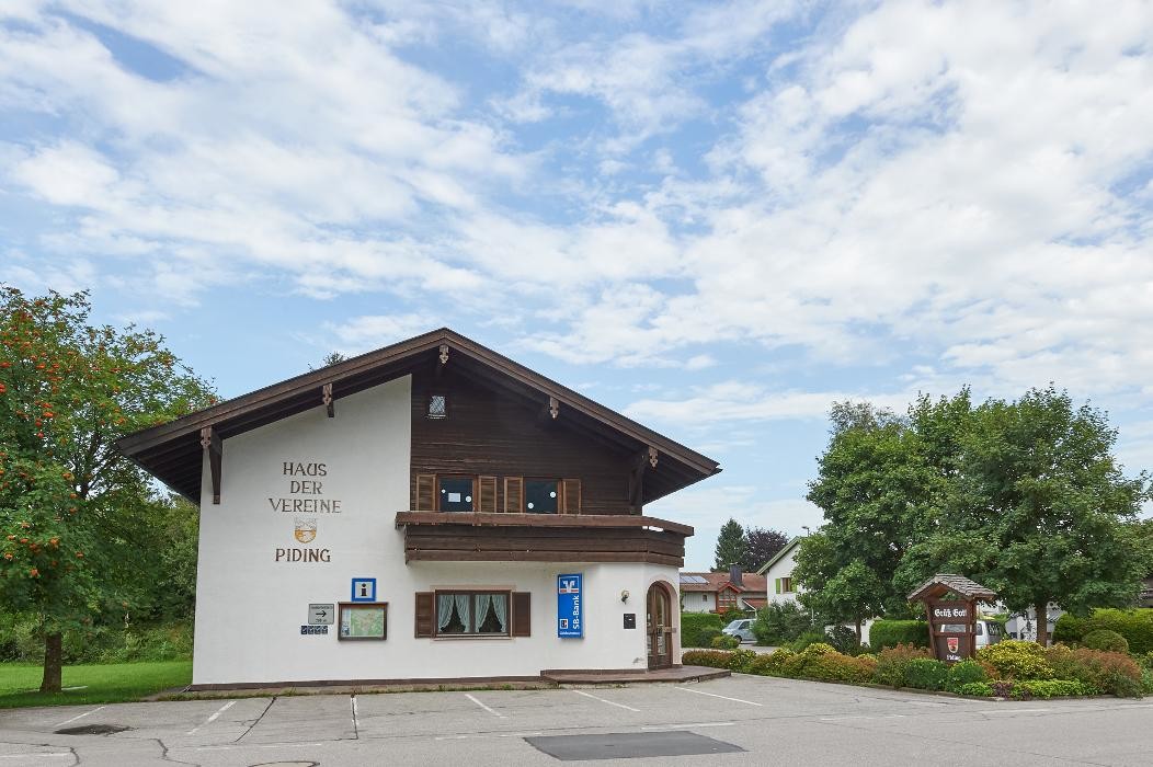 Bilder Volksbank Raiffeisenbank Oberbayern Südost eG - SB-Filiale Piding