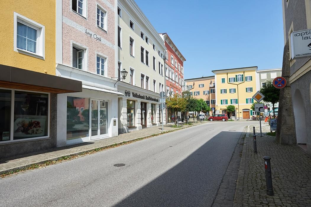 Bilder Volksbank Raiffeisenbank Oberbayern Südost eG - Filiale Laufen