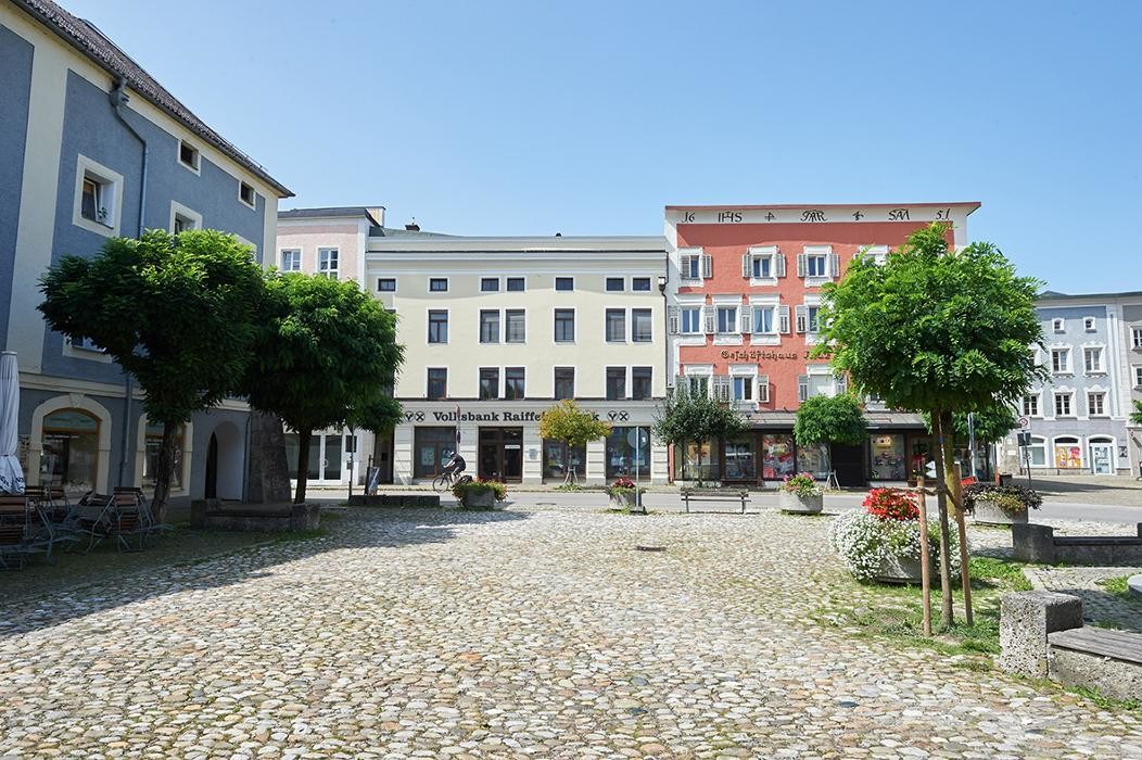 Bilder Volksbank Raiffeisenbank Oberbayern Südost eG - Filiale Laufen