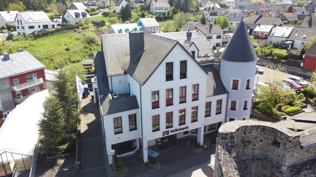 Bilder Volksbank Trier Eifel eG, Beratungscenter Hillesheim