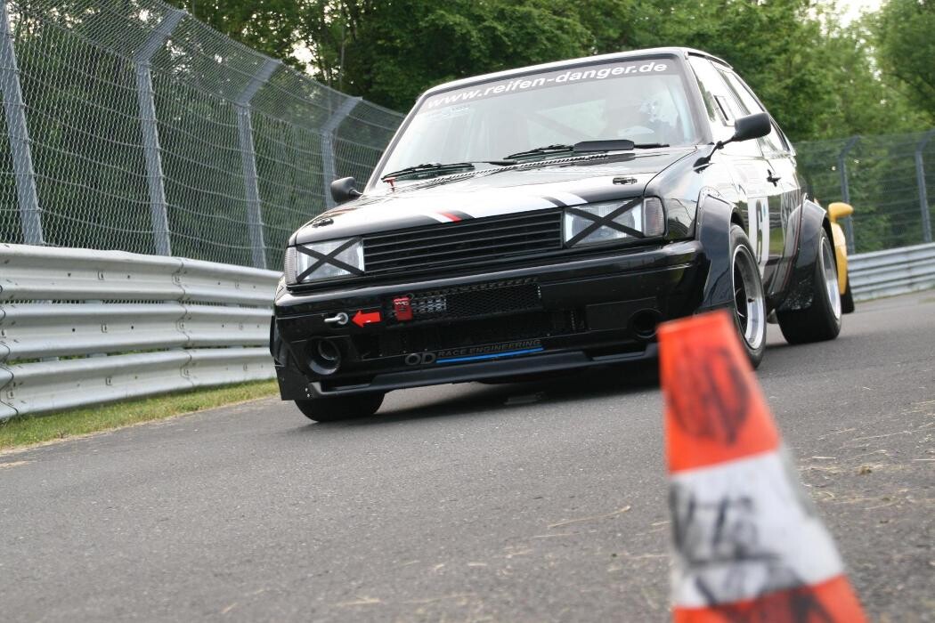 Bilder Premio Reifen + Autoservice Danger Fahrzeugtechnik