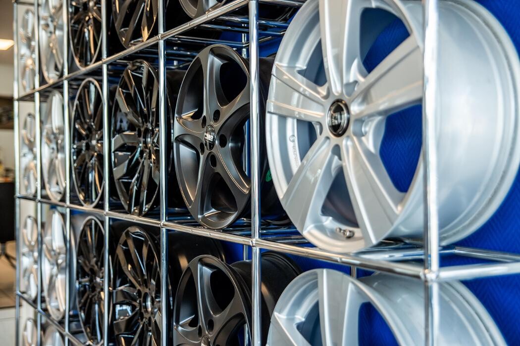 Bilder Premio Reifen + Autoservice Danger Fahrzeugtechnik