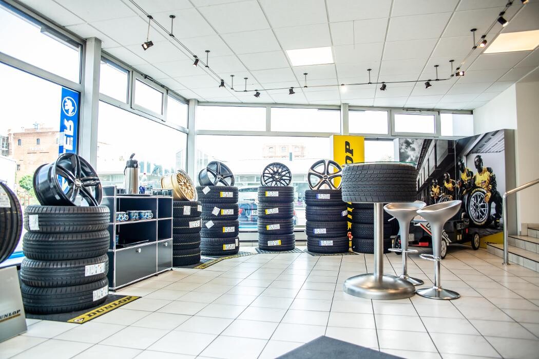 Bilder Premio Reifen + Autoservice Danger Fahrzeugtechnik
