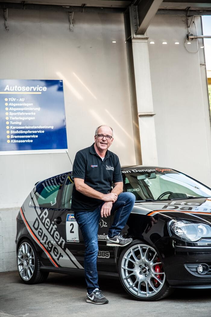 Bilder Premio Reifen + Autoservice Danger Fahrzeugtechnik