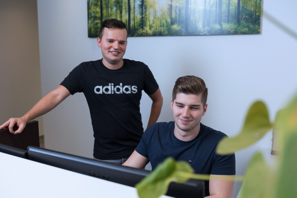 Bilder Data-Tax KG