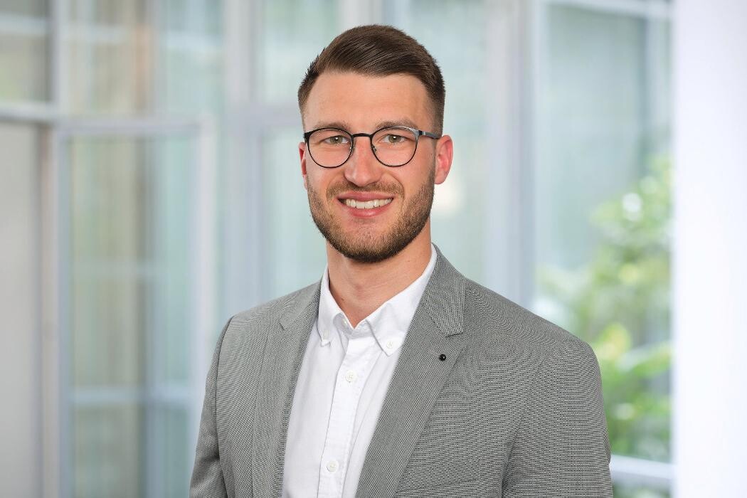 Bilder ERGO Versicherung Dennis Alexander Nawrath