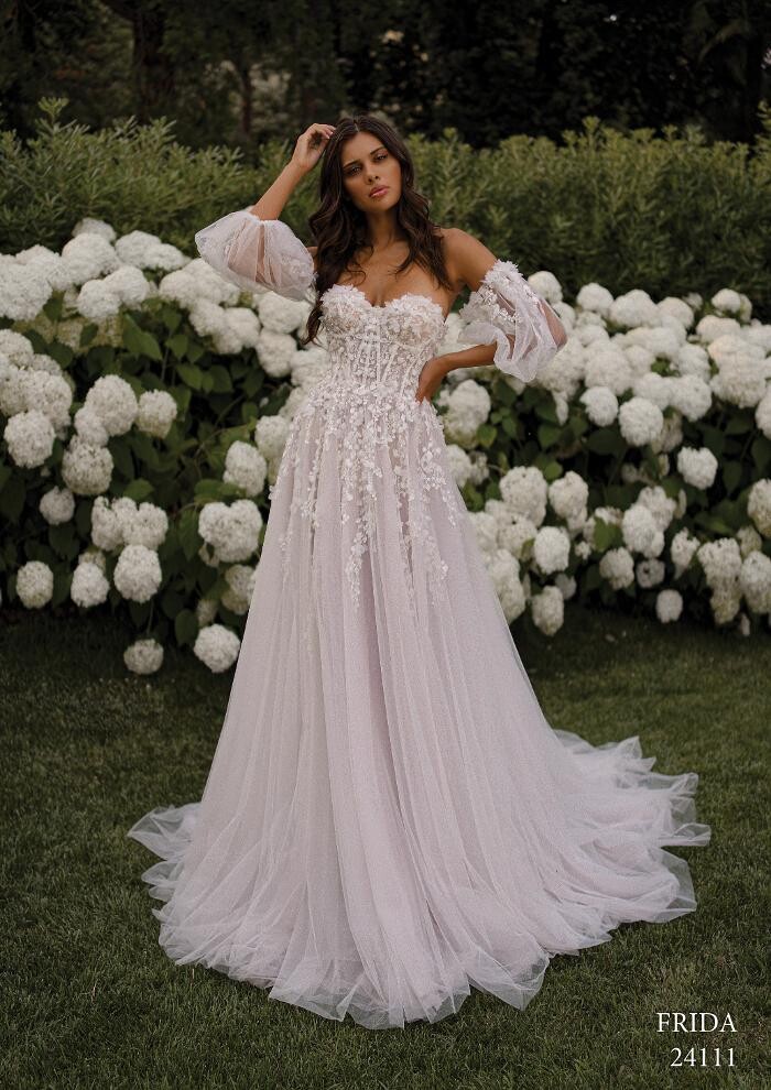 Bilder ADORNIA BRAUTMODE