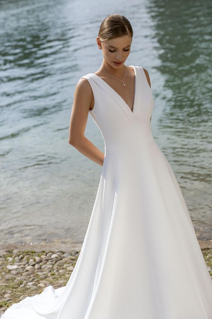 Bilder ADORNIA BRAUTMODE