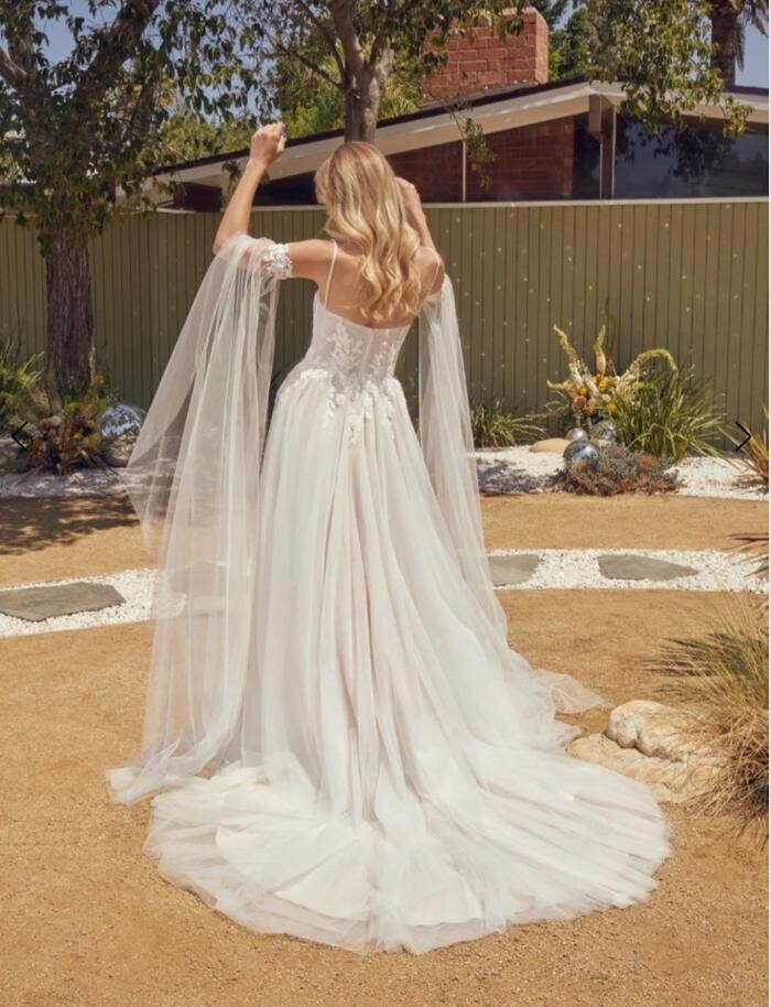 Bilder ADORNIA BRAUTMODE