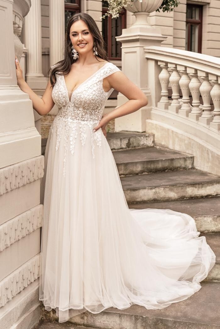 Bilder ADORNIA BRAUTMODE