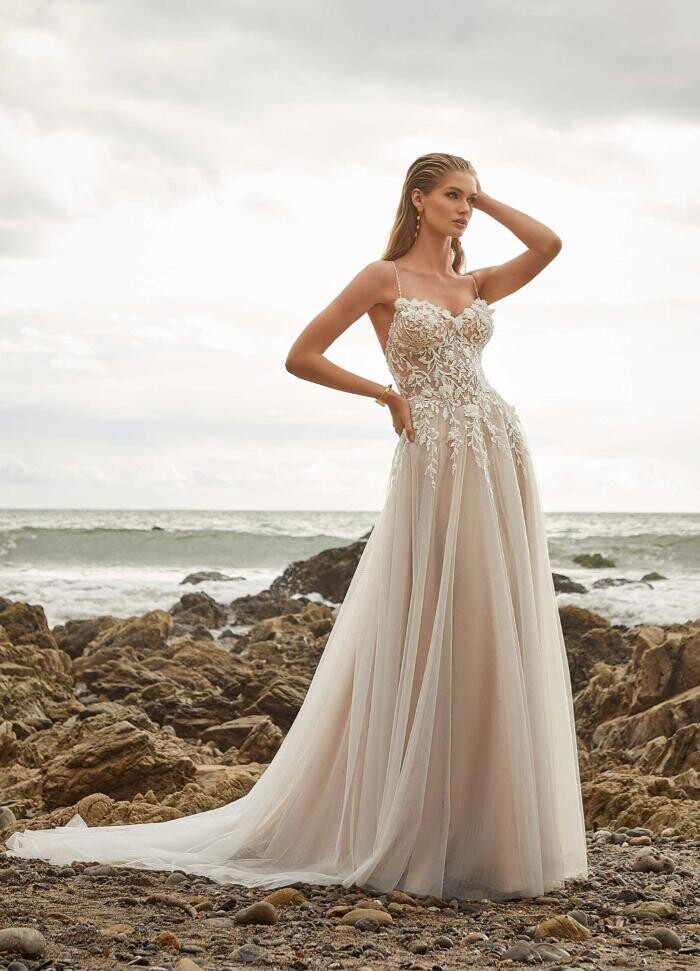 Bilder ADORNIA BRAUTMODE