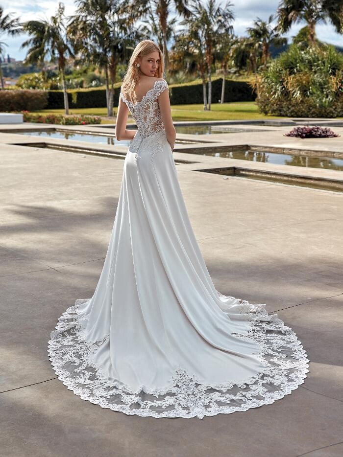 Bilder ADORNIA BRAUTMODE