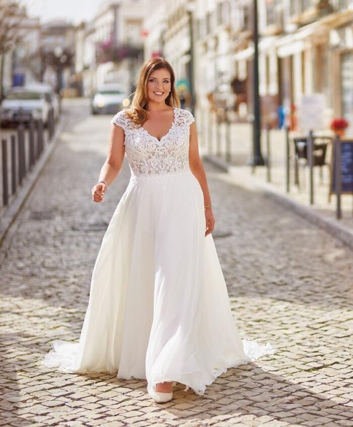 Bilder ADORNIA BRAUTMODE