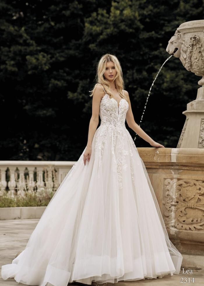 Bilder ADORNIA BRAUTMODE