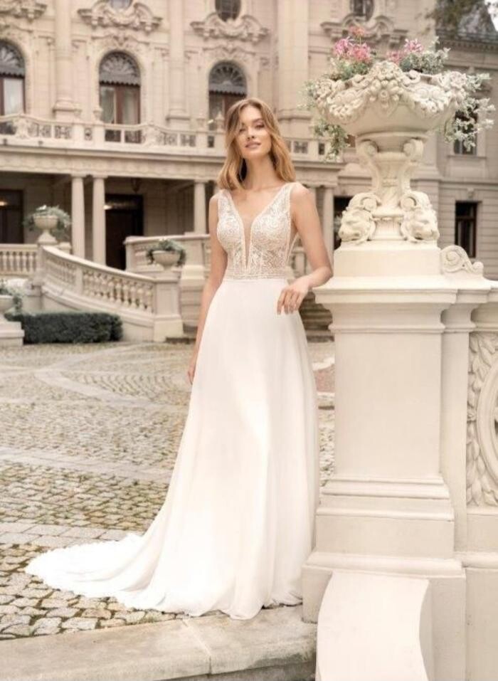 Bilder ADORNIA BRAUTMODE