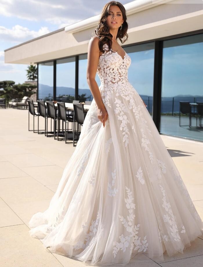 Bilder ADORNIA BRAUTMODE