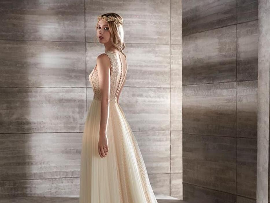 Bilder ADORNIA BRAUTMODE