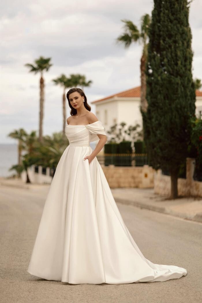 Bilder ADORNIA BRAUTMODE