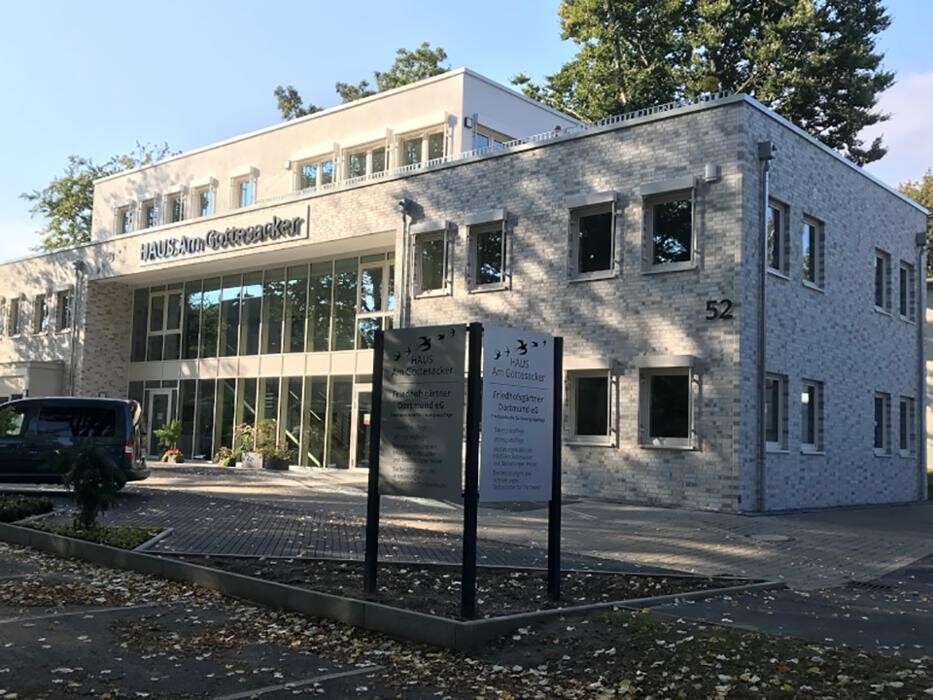 Bilder Bestattungen Weber, Friedhofsgärtner & Haus Am Gottesacker