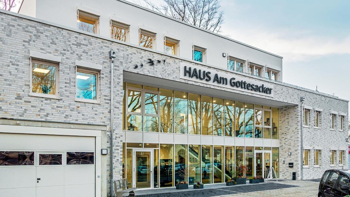 Bilder Bestattungen Weber, Friedhofsgärtner & Haus Am Gottesacker