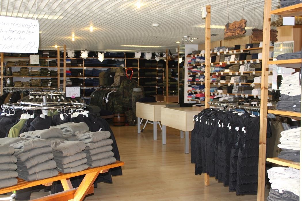 Bilder K. Stammschröer GmbH US-Navy-Shop
