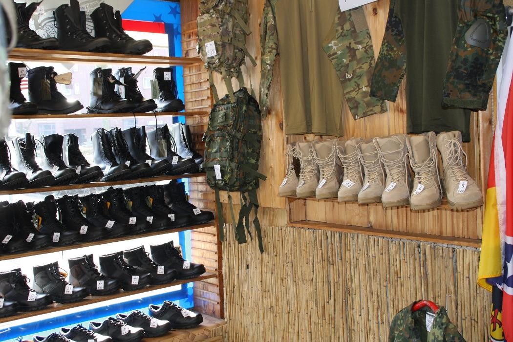 Bilder K. Stammschröer GmbH US-Navy-Shop