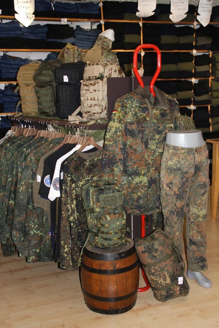 Bilder K. Stammschröer GmbH US-Navy-Shop