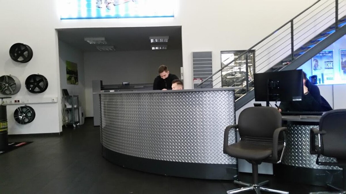 Bilder Premio Reifen + Autoservice Reifen Schmitz GmbH