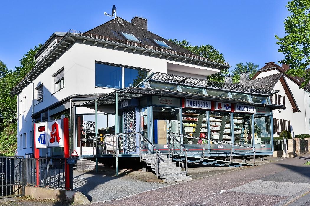 Bilder Theisstal-Apotheke