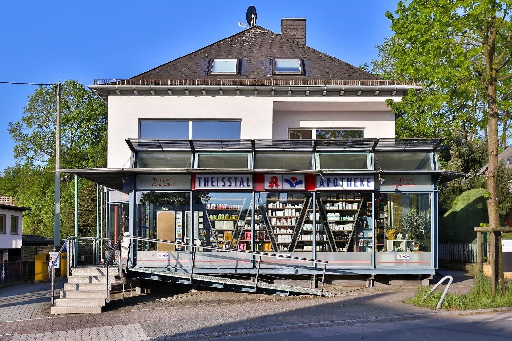 Bilder Theisstal-Apotheke
