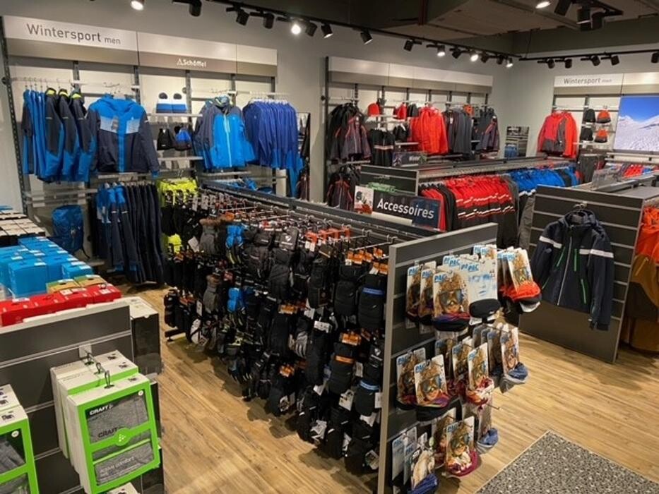 Bilder INTERSPORT Voswinkel DEZ