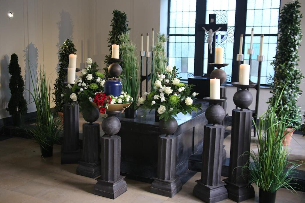 Bilder Leuschen Bestattung