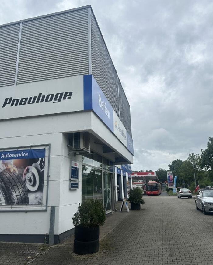 Bilder Pneuhage Reifen und Autoservice