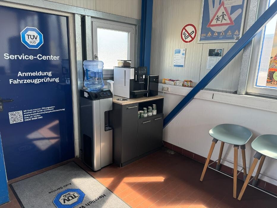 Bilder TÜV SÜD Service-Center Kornwestheim