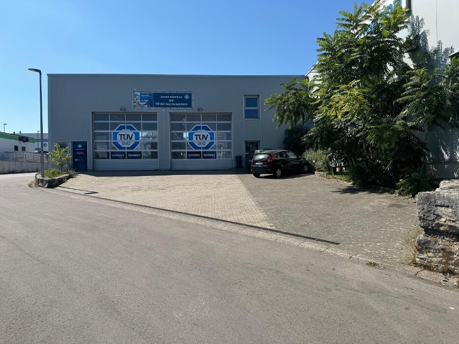 Bilder TÜV SÜD Service-Center Kornwestheim