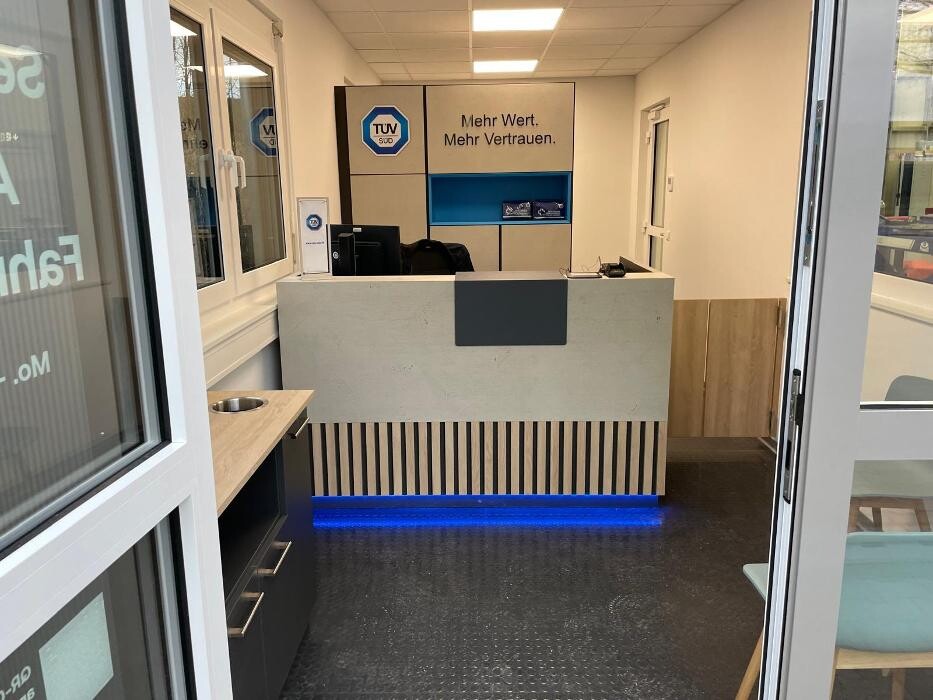 Bilder TÜV SÜD Service-Center Neckarsulm