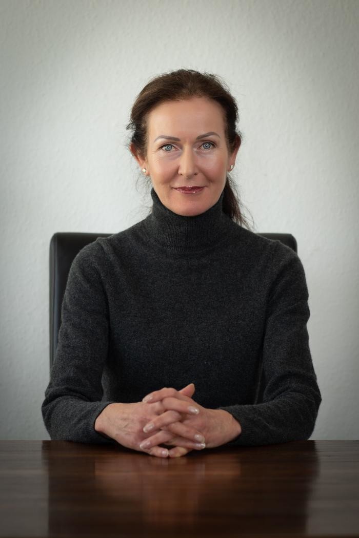 Bilder Beatrix Dziolko Steuerberaterin, Fachberaterin für Internationales Steuerrecht