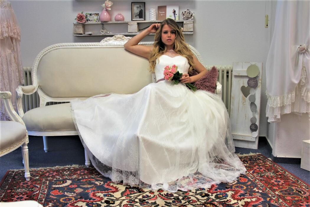 Bilder Brautkleider Augenweide