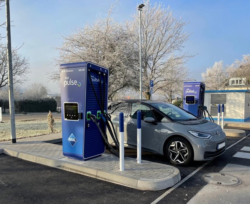Bilder Aral pulse Ladestation
