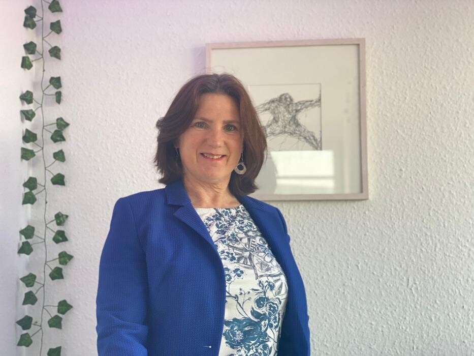 Heilpraktikerin für Psychotherapie, Systemische Therapie, Beratung und Tanztherapie Logo